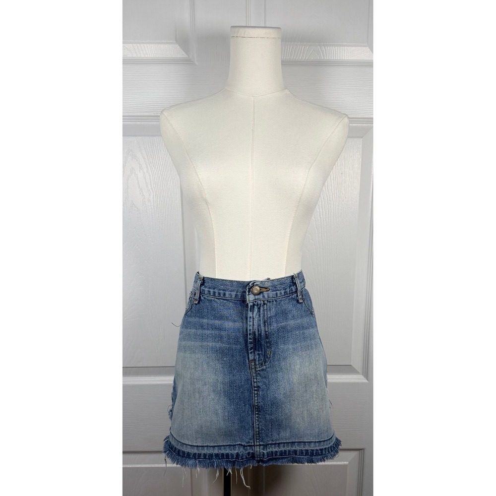 Abercrombie & Fitch Denim Mini Skirt Medium Wash Frayed Hem Distressed Womens